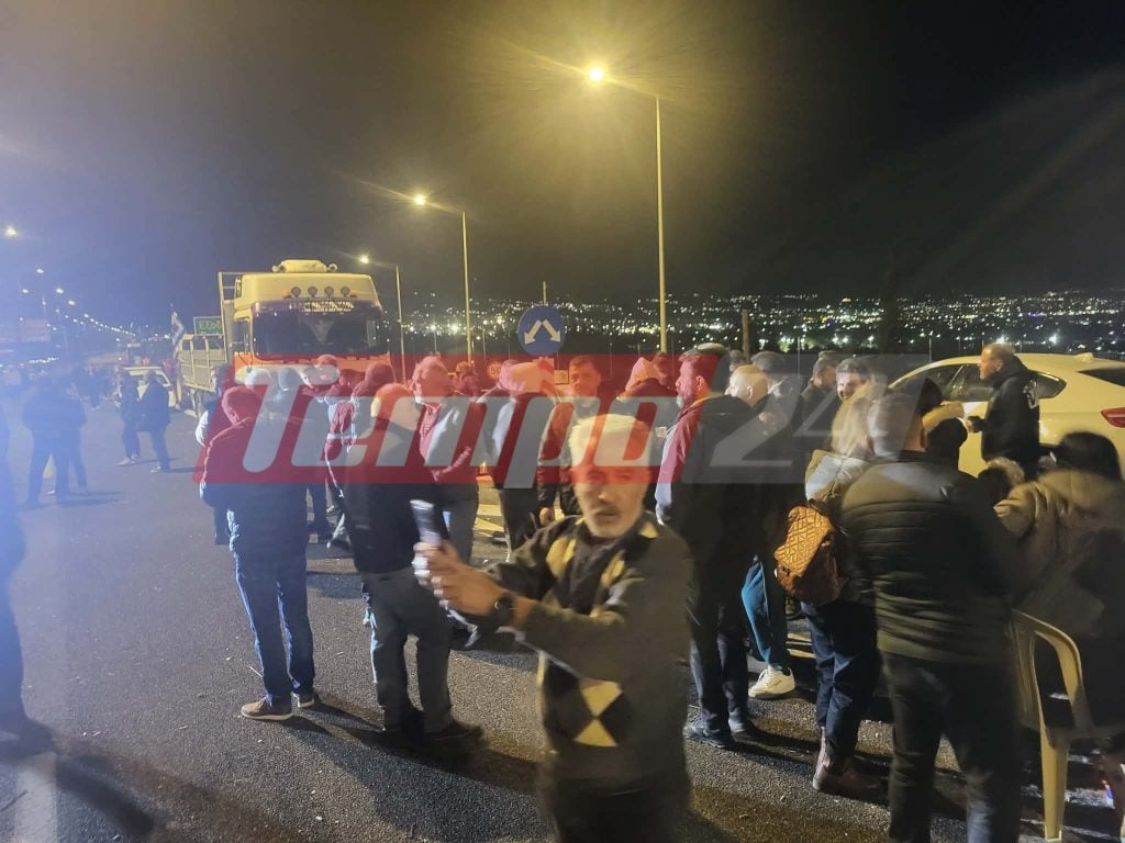 Πάτρα: Αυτοκινητοπομπή ταξί στους αγρότες για συμπαράσταση - Διαμαρτυρία και στα Καλάβρυτα (ΦΩΤΟ - ΒΙΝΤΕΟ)