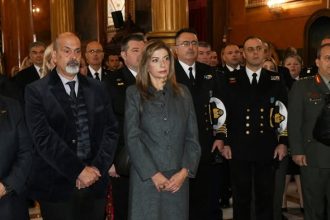 Β. Σαμούρη: "Χρόνια πολλά στους ναυτικούς μας"