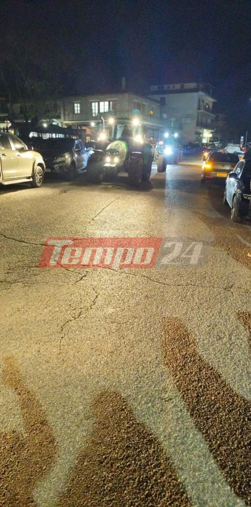 Πάτρα: Αυτοκινητοπομπή ταξί στους αγρότες για συμπαράσταση - Διαμαρτυρία και στα Καλάβρυτα (ΦΩΤΟ - ΒΙΝΤΕΟ)