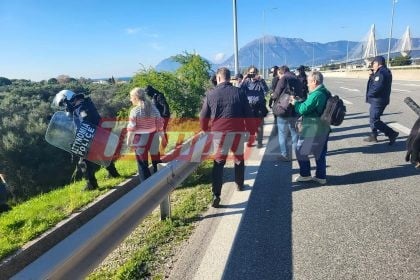 Επεισόδια στη Γέφυρα Ρίου Αντιρρίου: H Αστυνομία μπλόκαρε τα τρακτέρ, πέρασαν πεζοί οι αγρότες, χημικά και χρήση κρότου-λάμψης (ΦΩΤΟ & ΒΙΝΤΕΟ) ΣΥΝΕΧΗΣ ΕΝΗΜΕΡΩΣΗ