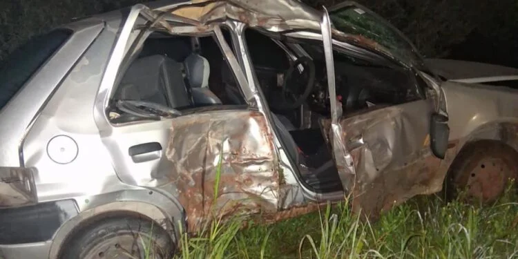 Δυτ. Ελλάδα: Το ΙΧ έφυγε από τον δρόμο - Στο νοσοκομείο ο οδηγός (ΦΩΤΟ)