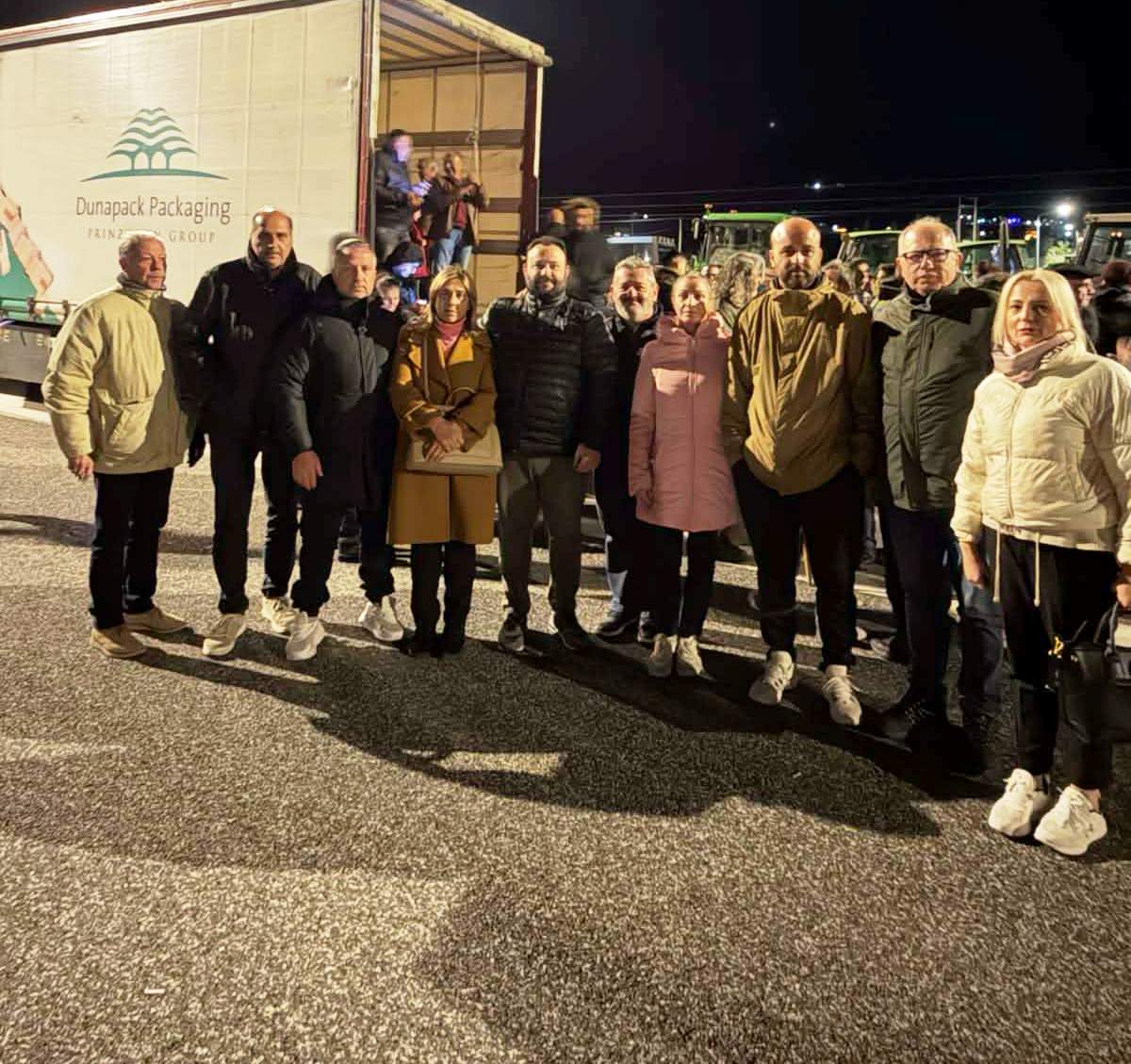 Αχαΐα: Επίσκεψη κλιμακίου του ΠΑΣΟΚ στα αγροτικά μπλόκα