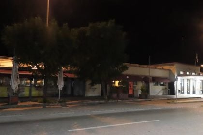 Πάτρα: Έβαλε λουκέτο γνωστό καφέ της Τριών Συμμάχων