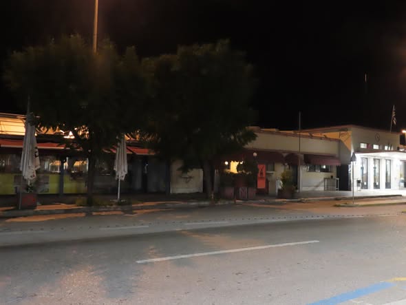 Πάτρα: Έβαλε λουκέτο γνωστό καφέ της Τριών Συμμάχων