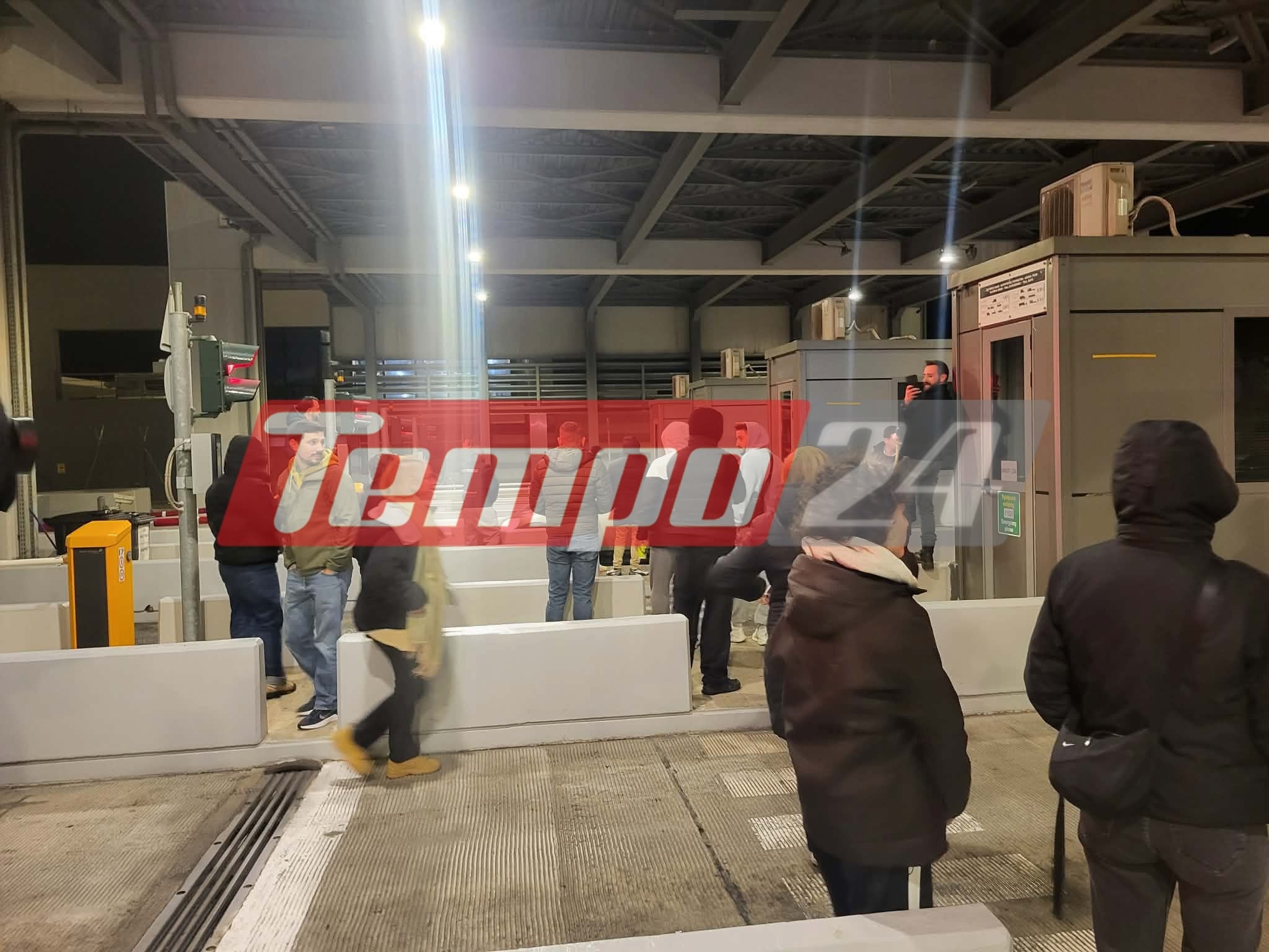 Δυτ. Ελλάδα: Ανυποχώρητοι οι αγρότες - Που στήνουν νέα μπλόκα, ποια διόδια ανοίγουν - Το σημερινό πρόγραμμα δράσεων