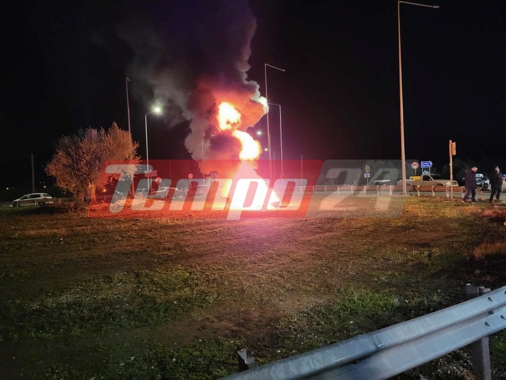 Οι αγρότες "έκοψαν" στα δύο την Αιτωλοακαρνανία - Απέκλεισαν την εθνική οδό στο Χαλίκι για μία ώρα, μπλόκο και στην Ολυμπία Οδό στον Πύργο (ΦΩΤΟ - ΒΙΝΤΕΟ)