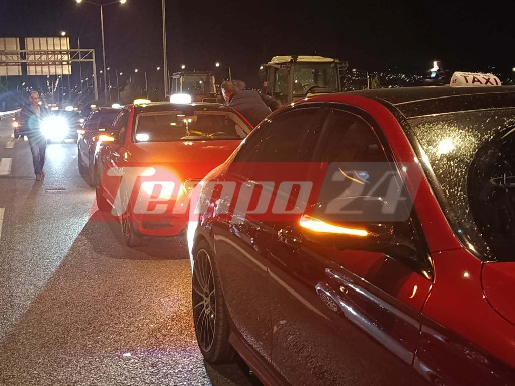 Πάτρα: Αυτοκινητοπομπή ταξί στους αγρότες για συμπαράσταση - Διαμαρτυρία και στα Καλάβρυτα (ΦΩΤΟ - ΒΙΝΤΕΟ)