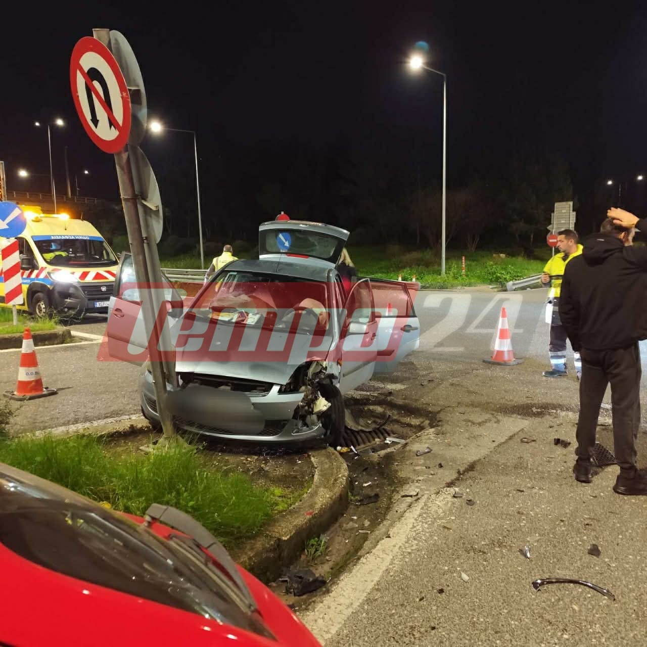 Πάτρα: “Τρίτωσε” το κακό το βράδυ των Χριστουγέννων! Τροχαίο στην Οβρυά - Στο Νοσοκομείο παιδάκι (ΦΩΤΟ)