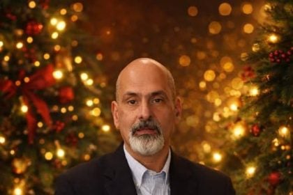 Χαράλαμπος Μπονάνος: Αυτές τις ημέρες πιάστε το νήμα της μαγείας...