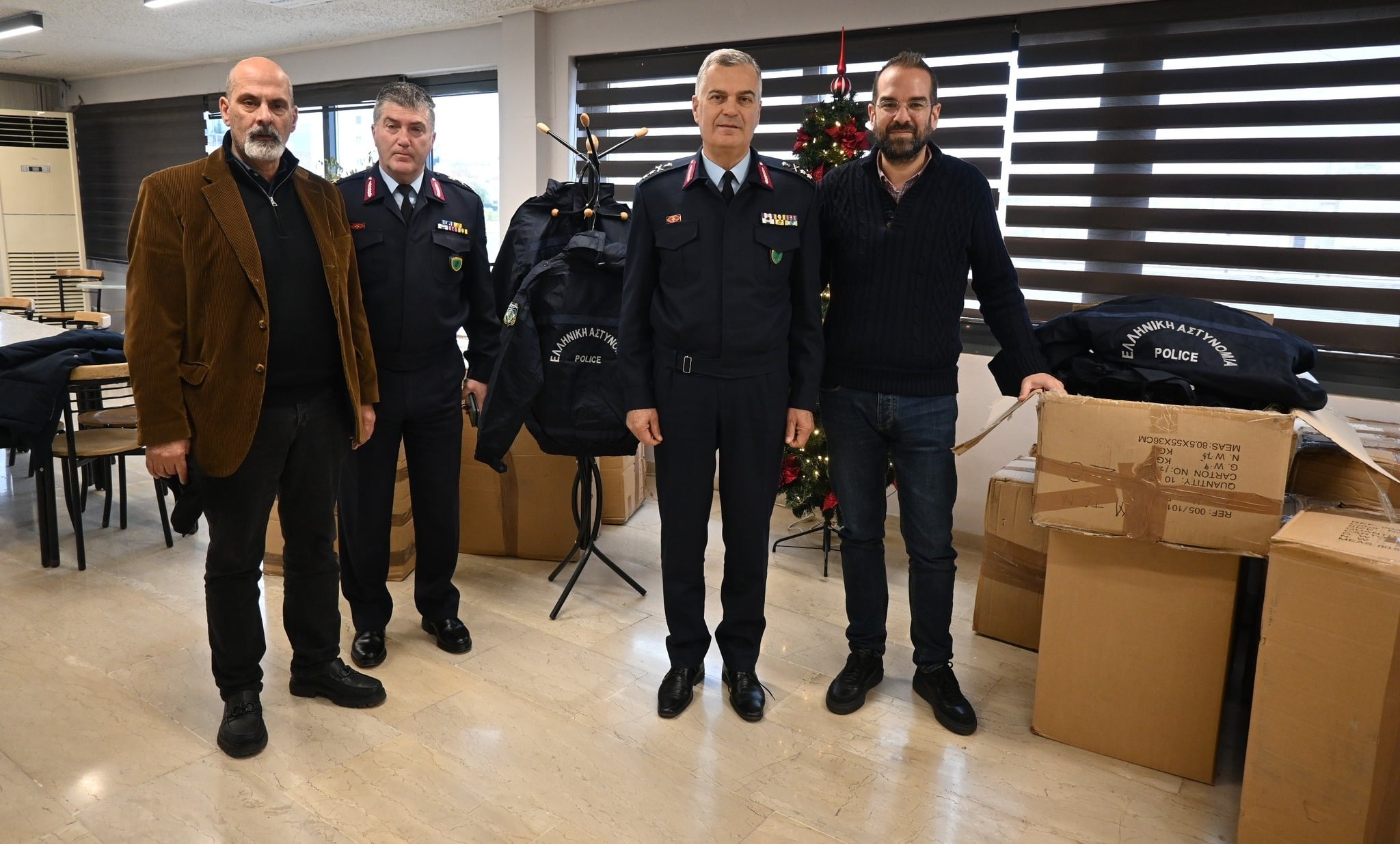 200 επιχειρησιακά γιλέκα από την Περιφέρεια Δυτικής Ελλάδας στην ΕΛ.ΑΣ