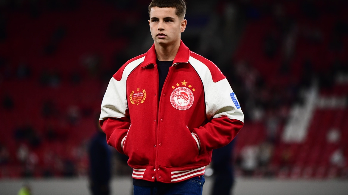 «Η Μάντσεστερ Γιουνάιτεντ παρακολουθεί στενά τον Μουζακίτη, ετοιμάζει πρόταση 28 εκατ. ευρώ η Ρεάλ» γράφει η Daily Mail