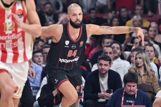 Φουρνιέ: "Ένιωσα ξανά ζωντανός στον Ολυμπιακό, να κλείσω εδώ την καριέρα μου" - Αποθέωσε Μπαρτζώκα