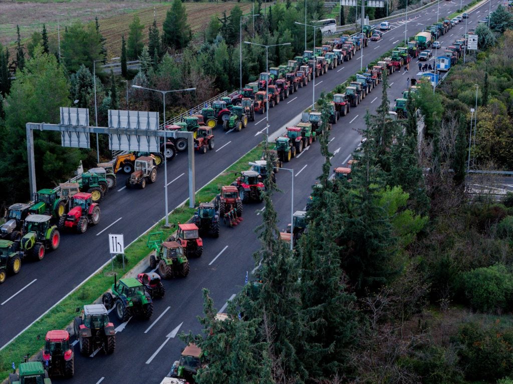 Αγροτικές κινητοποιήσεις: Πού είναι κλειστoί οι δρόμοι, πως μπορούν να ενημερώνονται οι πολίτες από την ΕΛ.ΑΣ