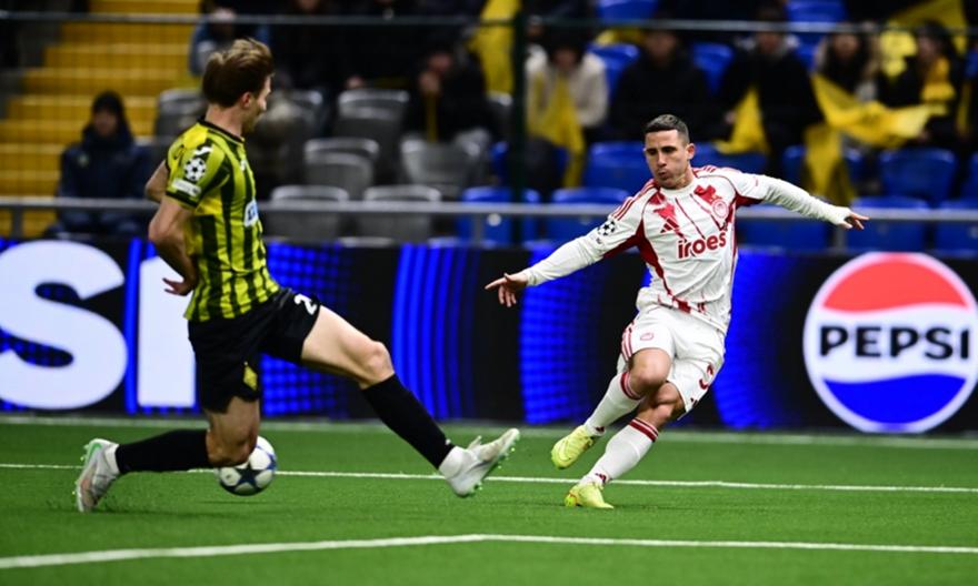 Ποντένσε: «Κάναμε ολοκληρωτικό παιχνίδι, μπορούσαμε 2-3 γκολ ακόμα - Κυνηγούσαμε καιρό αυτή τη νίκη»