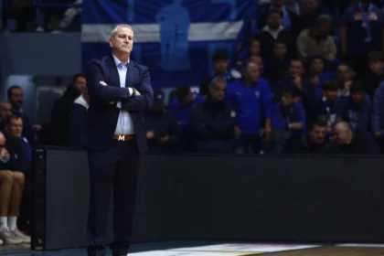 Ο Ηλίας Ζούρος δήλωσε την παραίτησή του μετά την ήττα του Πανιωνίου από τον Ηρακλή