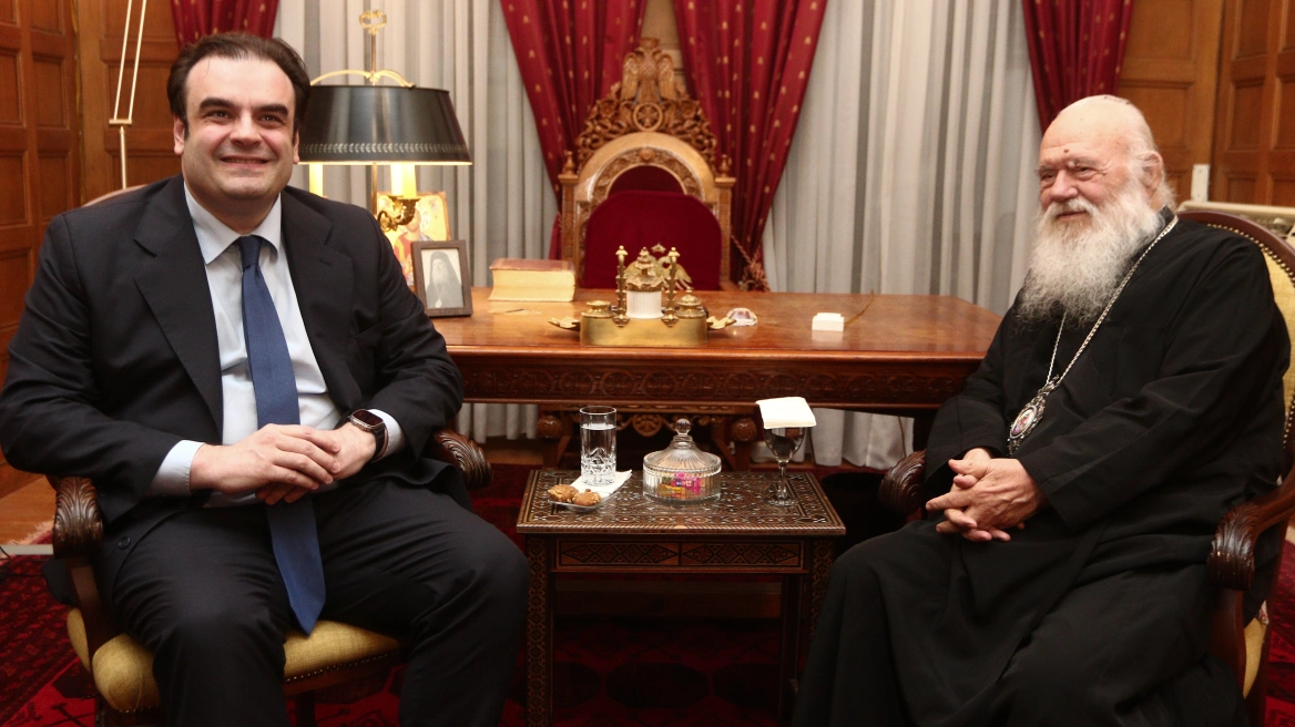 Στον Αρχιεπίσκοπο Ιερώνυμο ο Κυριάκος Πιερρακάκης