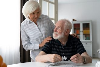 Τα έξι «σιωπηλά» σημάδια της κατάθλιψης που προμηνύουν άνοια