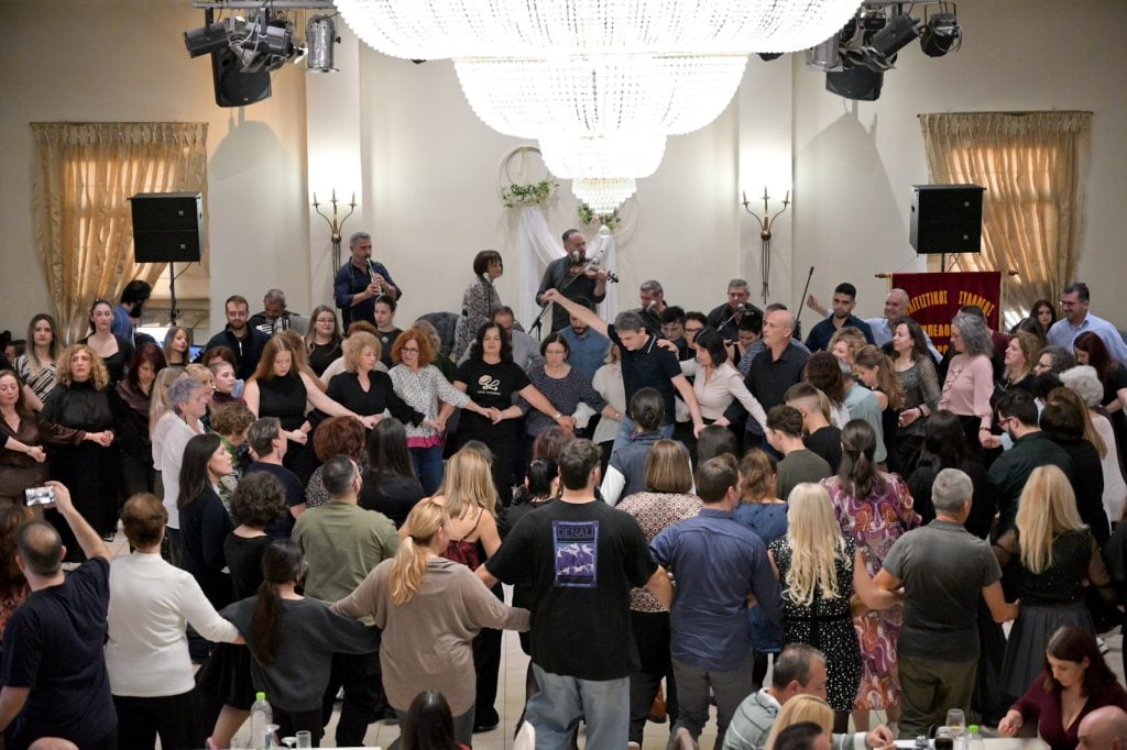 Με επιτυχία πραγματοποιήθηκε το πρώτο εορταστικό γλέντι του Πολιτιστικού Συλλόγου Αμπελοκήπων «Η ΠΡΟΟΔΟΣ» - ΦΩΤΟ