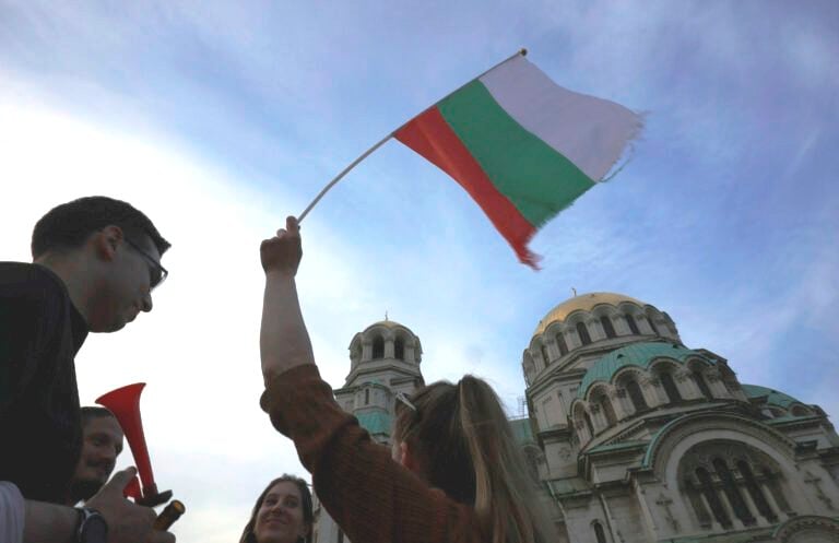 Αποσύρθηκε ο προϋπολογισμός του 2026 μετά τις ογκώδεις αντικυβερνητικές διαδηλώσεις στη Βουλγαρία
