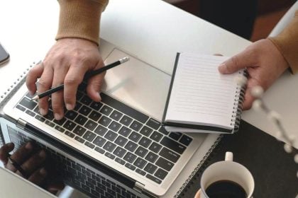 Ελεύθεροι Επαγγελματίες: Πόση σύνταξη παίρνουν με 40 έτη ασφάλισης και ποια κατηγορία συμφέρει