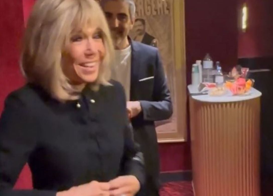 Σάλος στη Γαλλία: Η Μπριζίτ Μακρόν αποκάλεσε φεμινίστριες «σκύλες»