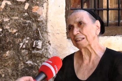 «Η αγάπη του κόσμου κρατά ζωντανή τη μνήμη του» - Συγκινεί η χήρα του Νίκου Ξυλούρη