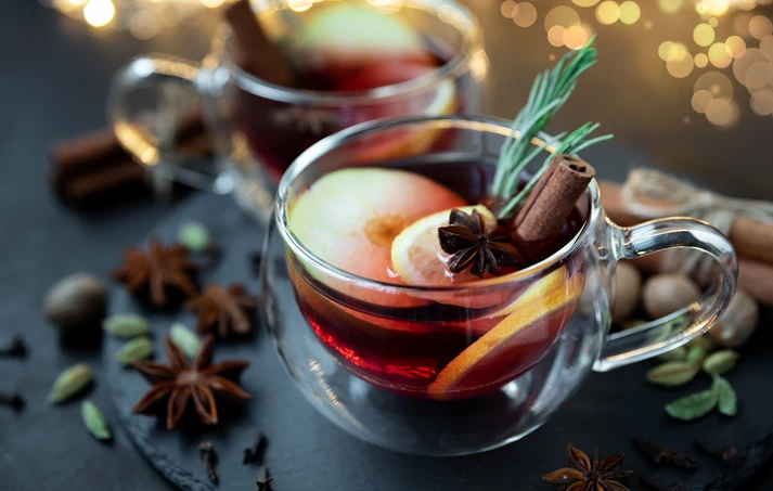 Ζεστό, αρωματικό κρασί