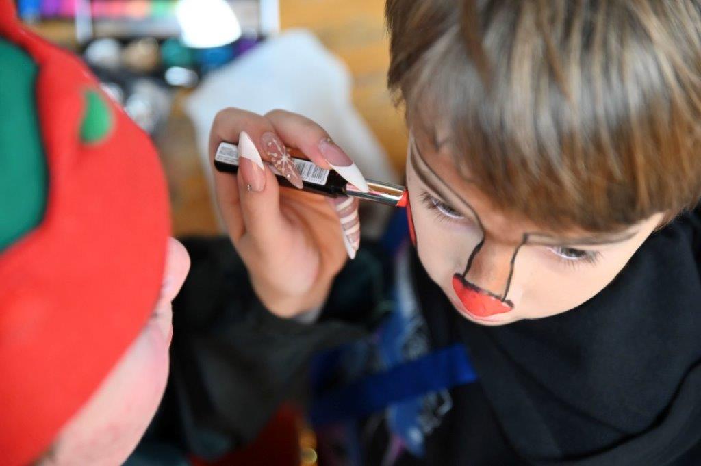 Ημέρες Χριστουγέννων στο κέντρο και τις συνοικίες της Πάτρας - ΦΩΤΟ