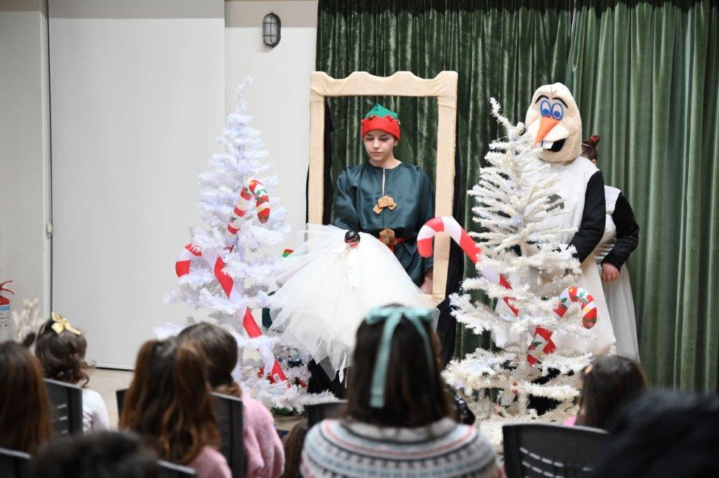 Ημέρες Χριστουγέννων στο κέντρο και τις συνοικίες της Πάτρας - ΦΩΤΟ