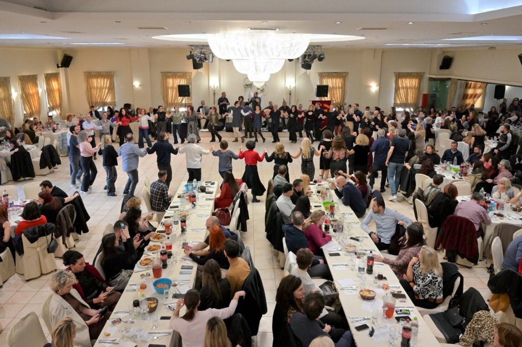 Με επιτυχία πραγματοποιήθηκε το πρώτο εορταστικό γλέντι του Πολιτιστικού Συλλόγου Αμπελοκήπων «Η ΠΡΟΟΔΟΣ» - ΦΩΤΟ