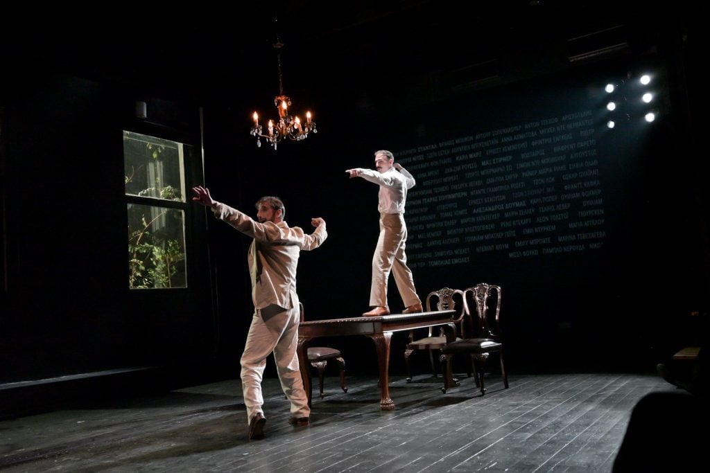 Με μεγάλη επιτυχία πραγματοποιήθηκε η πρεμιέρα της παράστασης "Ταξίδι μεγάλης μέρας μέσα στη νύχτα", στο θέατρο Μπάρι