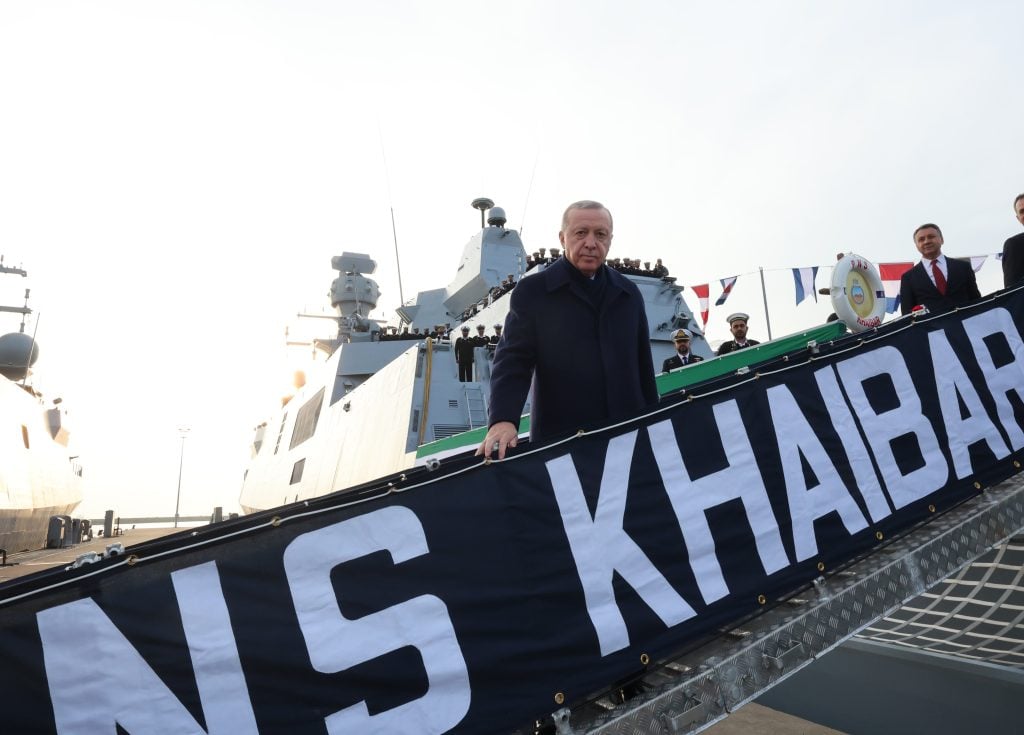 Ο Ερντογάν παρουσίασε νέο υποβρύχιο αλλά δηλώνει πως «δεν θέλουμε ένταση με καμία χώρα, ούτε βλέψεις για εδάφη»