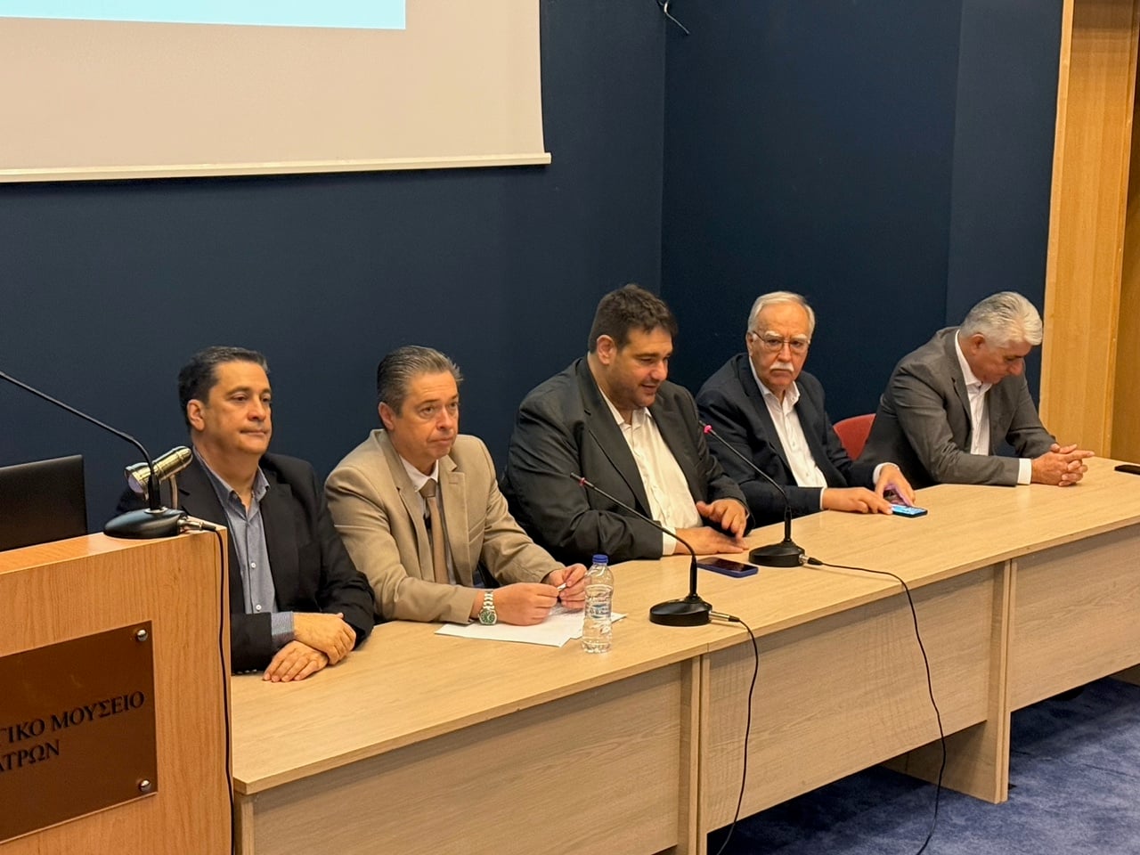 Πάτρα: Συνάντηση εργασίας των Περιφερειακών ενώσεων Δήμων Δυτικής Ελλάδας και Ιονίων Νήσων, παρουσία του Υπουργού Εσωτερικών Θ. Λιβάνιου