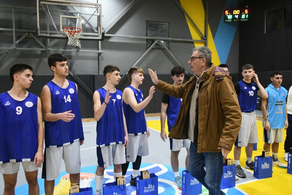 Δήμος Πατρέων: Με σύνθημα «λεφτά για γήπεδα, όχι για πολέμους» το 1ο Χριστουγεννιάτικο τουρνουά ποδοσφαίρου για παιδιά