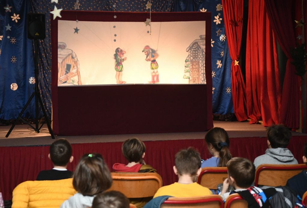 Ημέρες Χριστουγέννων στο κέντρο και τις συνοικίες της Πάτρας - ΦΩΤΟ