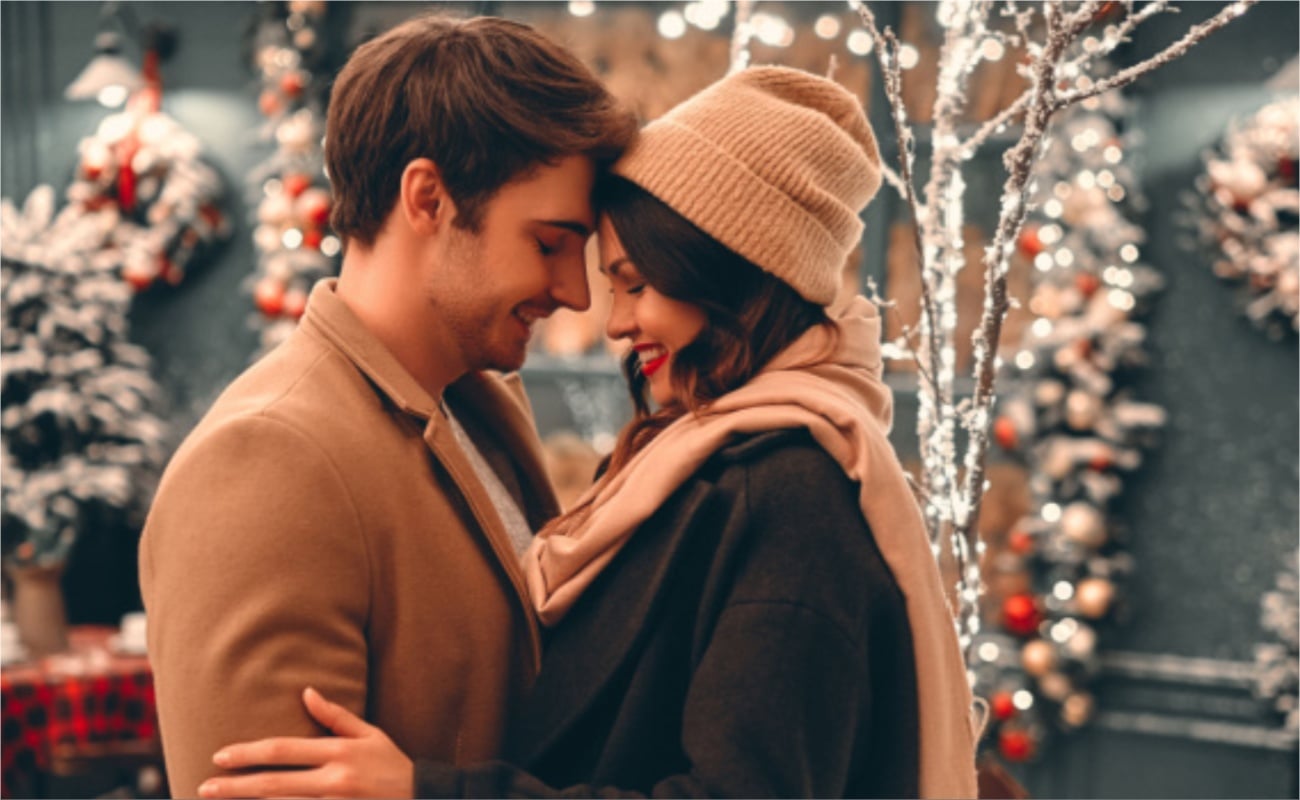 Πρώτα Χριστούγεννα μαζί του; Τι να περιμένεις, τι να αποφύγεις και πώς να τα ζήσεις