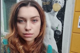 Έφυγε από τη ζωή η τραγουδίστρια Κλαούντια Ντελμέρ μετά από δύσκολη μάχη με τον καρκίνο