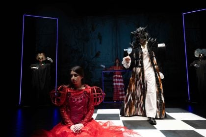 "Η Πεντάμορφη και το Τέρας" την εορταστική περίοδο στο θέατρο Μπάρυ