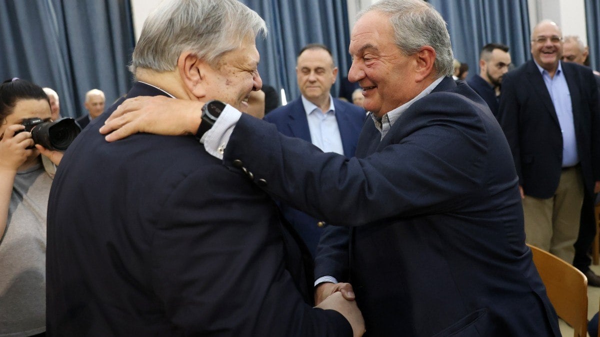 Βενιζέλος για Καραμανλή: Μας συνδέει η ικανότητα να ζυγίζουμε πρόσωπα και καταστάσεις