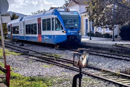 Hellenic Train: Ακινητοποιήθηκε λόγω βλάβης αμαξοστοιχία και ξεκίνησε με 131 λεπτά καθυστέρηση!