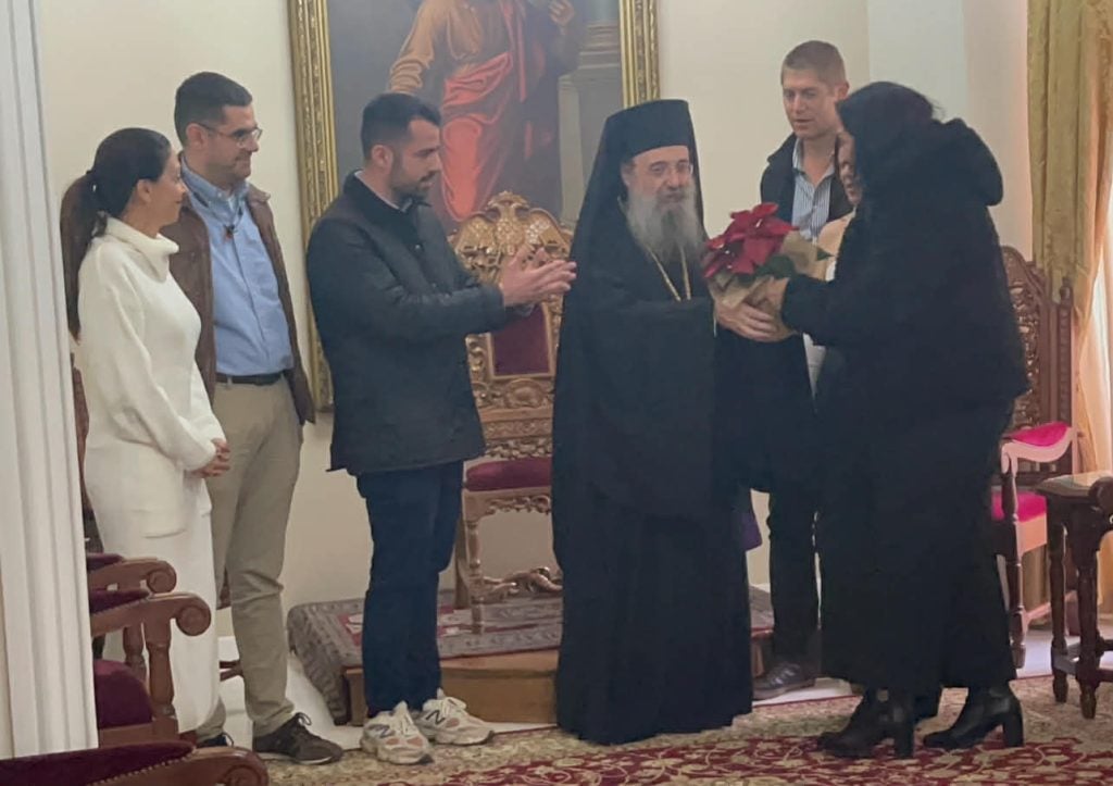Ο Σύλλογος Αρκάδων Πάτρας επισκέφτηκε το Κωνσταντοπούλειο και αντάλλαξε ευχές με τον Μητροπολίτη Πατρών ενόψει Χριστουγέννων