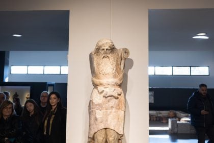 Εγκαίνια του αρχαιολογικού χώρου του ανακτόρου της Πέλλας, παρουσιάστηκαν για πρώτη φορά δύο ελληνιστικά αγάλματα