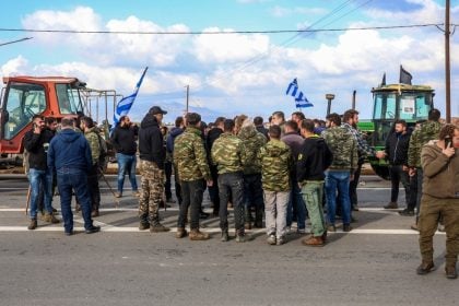 Πληρώνονται κανονικά οι αγρότες, μετά το τεχνικό πρόβλημα με τις παρακρατήσεις των εισφορών