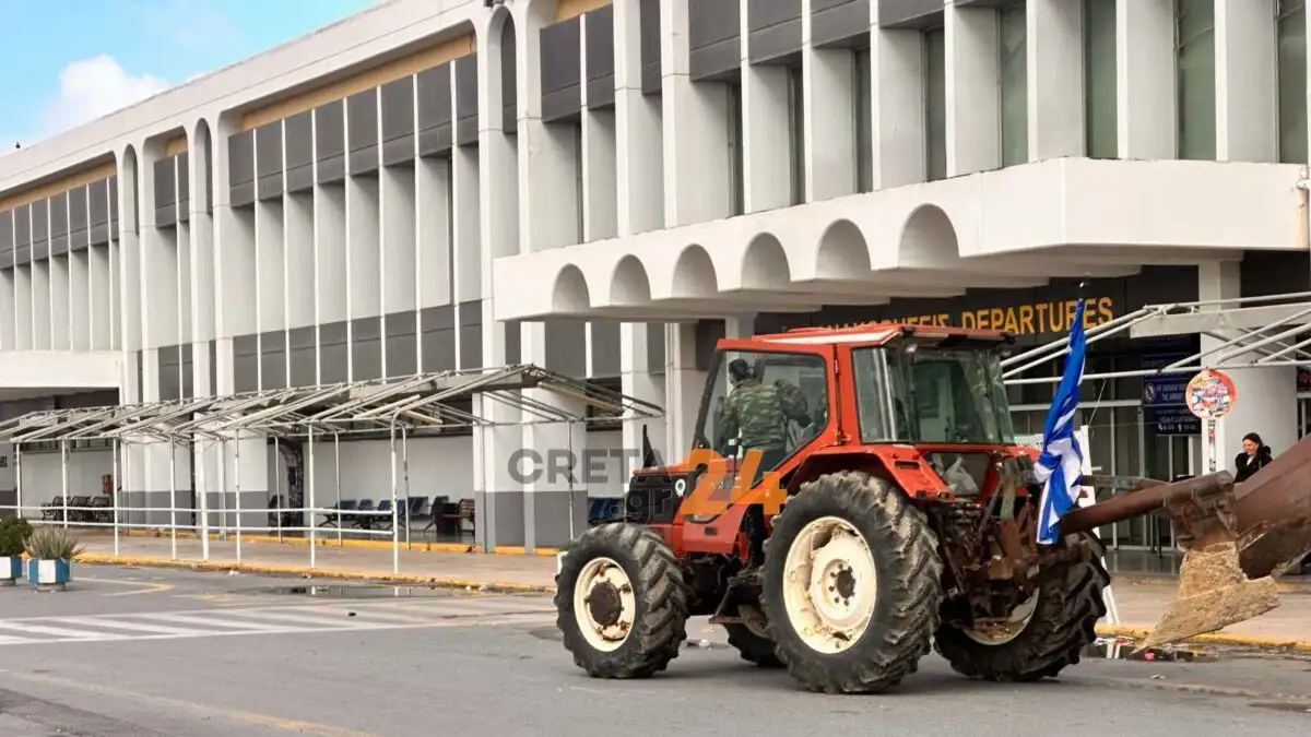 Άνοιξε το αεροδρόμιο του Ηρακλείου – Στον ΒΟΑΚ κατευθύνονται οι αγρότες