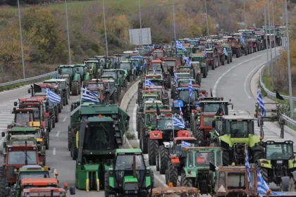 Απίστευτο περιστατικό με τα επιδόματα των αγροτών: Ο ΟΠΕΚΕΠΕ κατέβαλε τα χρήματα και ο ΕΛΓΑ τα «τράβηξε»