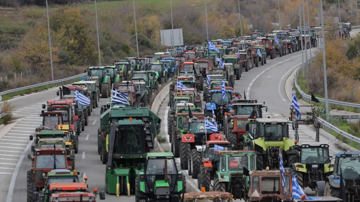 Απίστευτο περιστατικό με τα επιδόματα των αγροτών: Ο ΟΠΕΚΕΠΕ κατέβαλε τα χρήματα και ο ΕΛΓΑ τα «τράβηξε»