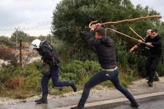 Επεισόδια αγροτών: «Ζητάμε συγγνώμη από τους αστυνομικούς που τραυματίστηκαν», λέει ο πρόεδρος των κτηνοτρόφων Χανίων - Δύο συλλήψεις