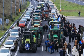 Μαρινάκης: "Ενθαρρυντική εξέλιξη η διάθεση πολλών αγροτών να προσέλθουν σε διάλογο - Όσοι ακόμα αρνούνται δοκίμασαν κατά πολύ τις αντοχές της κοινωνίας"