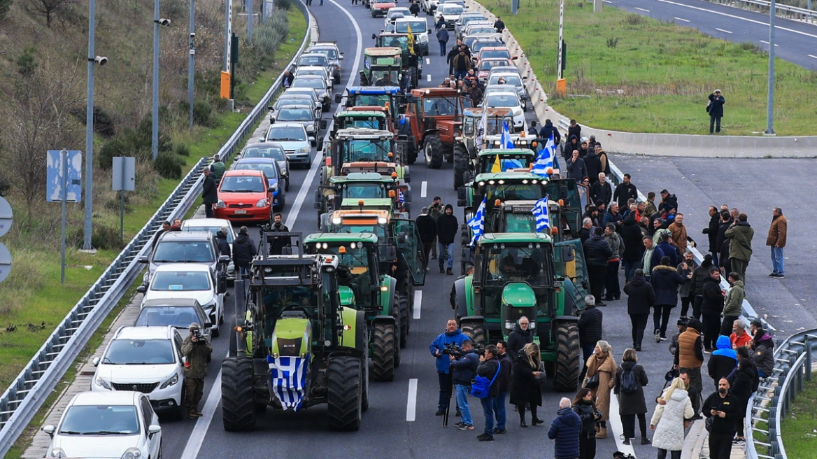 Μαρινάκης: "Ενθαρρυντική εξέλιξη η διάθεση πολλών αγροτών να προσέλθουν σε διάλογο - Όσοι ακόμα αρνούνται δοκίμασαν κατά πολύ τις αντοχές της κοινωνίας"