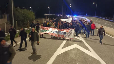 Σε κλοιό αγροτικών μπλόκων από σήμερα η Δυτ. Ελλάδα - Δείτε που θα στηθούν